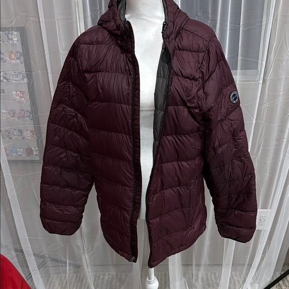 Abercrombie & Fitch Maroon puffer Jacket - Picture 1 of 4